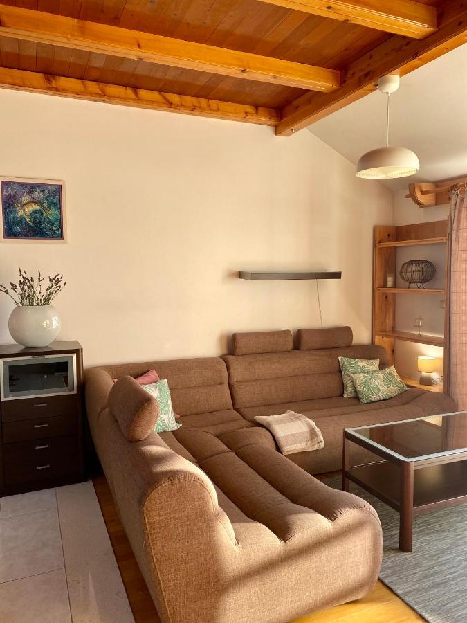 Apartmani Luka Zrnovo Eksteriør bilde