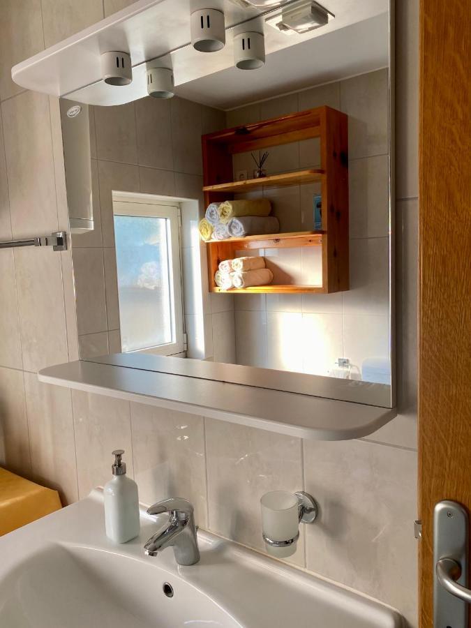 Apartmani Luka Zrnovo Eksteriør bilde