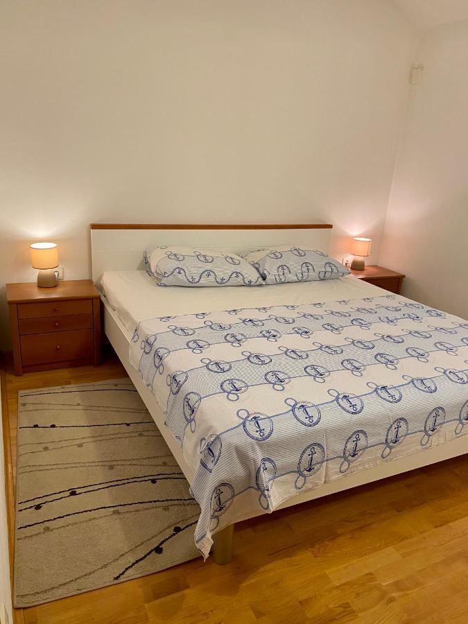 Apartmani Luka Zrnovo Eksteriør bilde