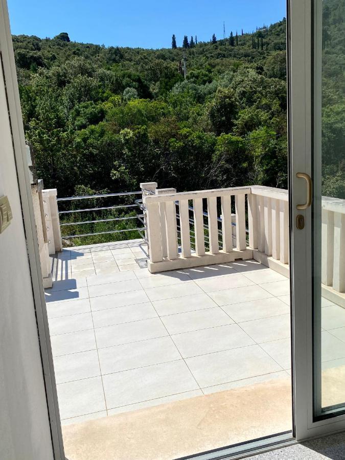 Apartmani Luka Zrnovo Eksteriør bilde